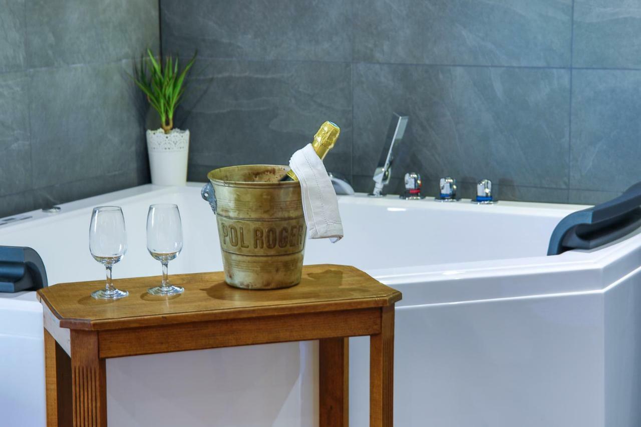 Suites Residences Spa Кольмар Экстерьер фото